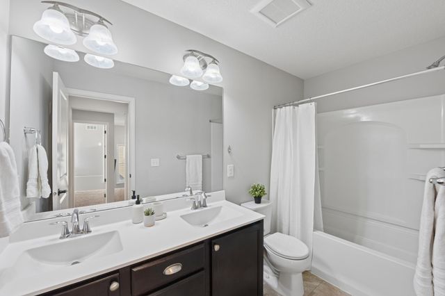 6864 Jewel Avenue S, Cottage Grove, MN 55016