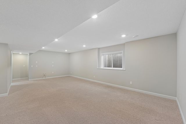 6864 Jewel Avenue S, Cottage Grove, MN 55016