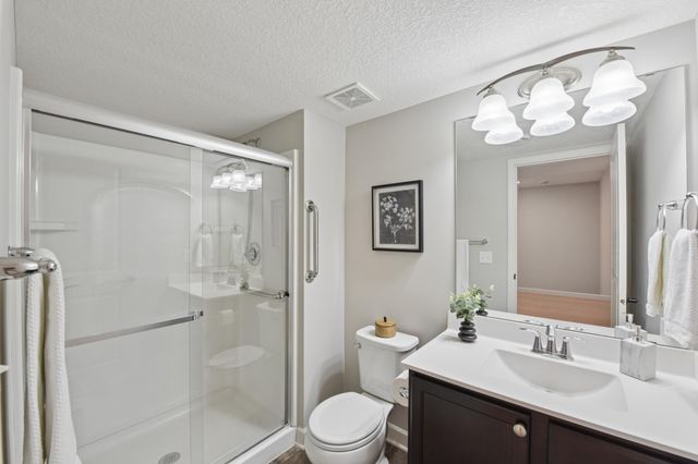 6864 Jewel Avenue S, Cottage Grove, MN 55016