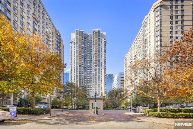 45 S River Drive 2914, Jersey City, NJ 07310