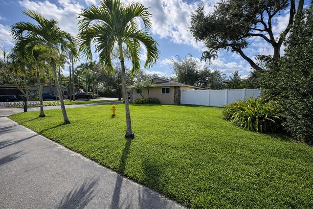 4485 SW 26th Ave, Dania Beach, FL 33312