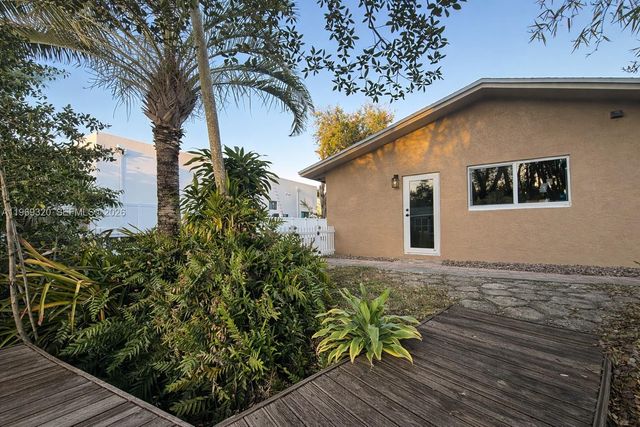 4485 SW 26th Ave, Dania Beach, FL 33312