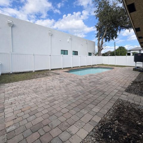 4485 SW 26th Ave, Dania Beach, FL 33312
