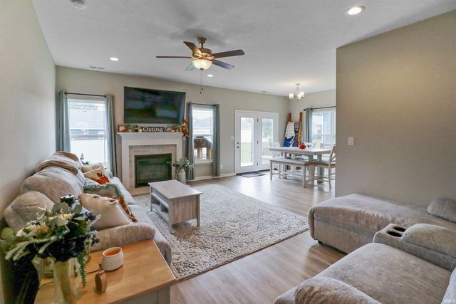 1814 Southridge Drive, Frankfort, IN 46041