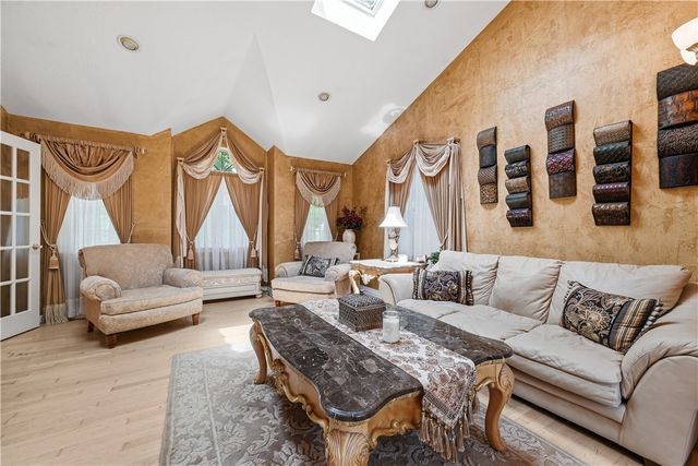 131 Elm Road, Ross Twp, PA 15237