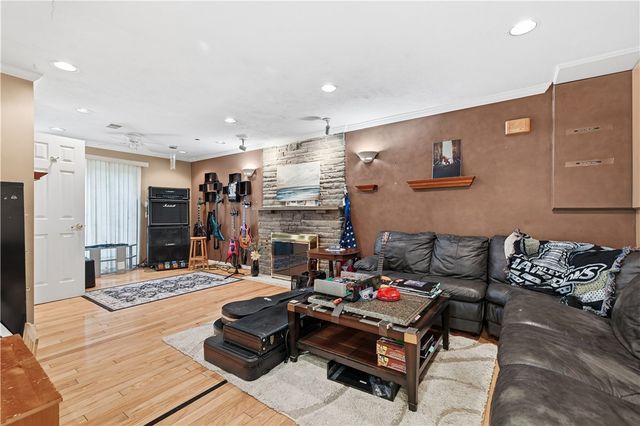 131 Elm Road, Ross Twp, PA 15237