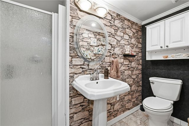 131 Elm Road, Ross Twp, PA 15237