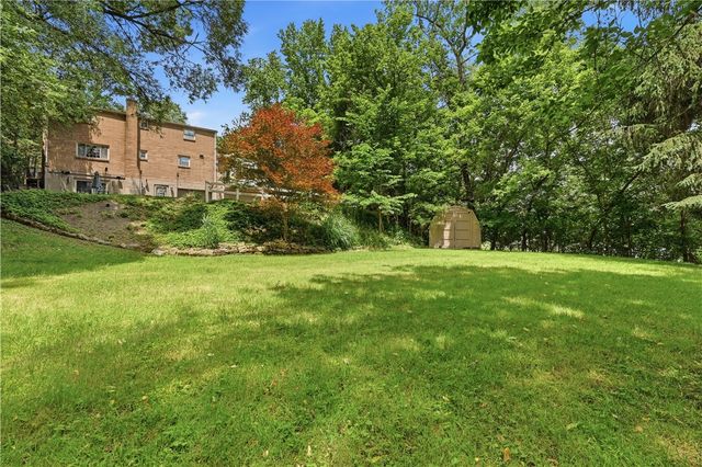 131 Elm Road, Ross Twp, PA 15237