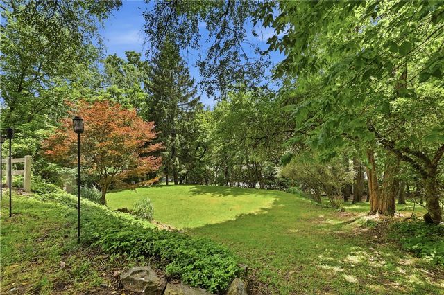 131 Elm Road, Ross Twp, PA 15237