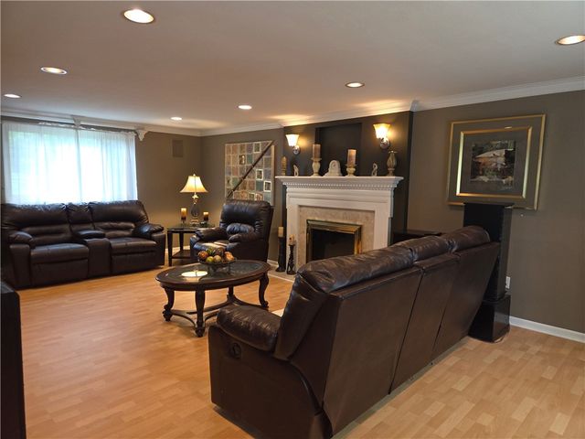 131 Elm Road, Ross Twp, PA 15237