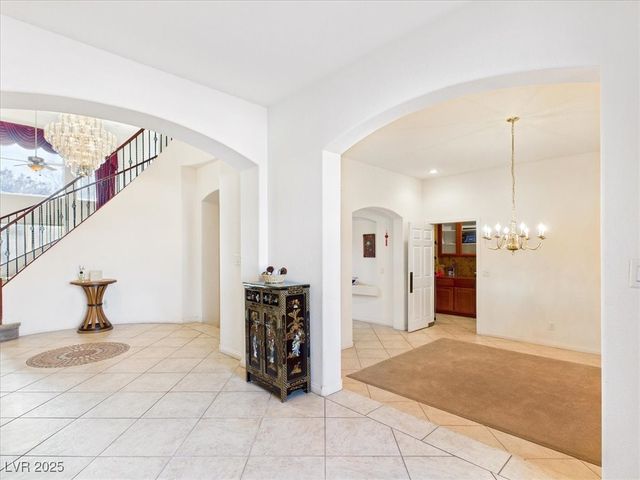 321 Whispering Tree Avenue, Las Vegas, NV 89183