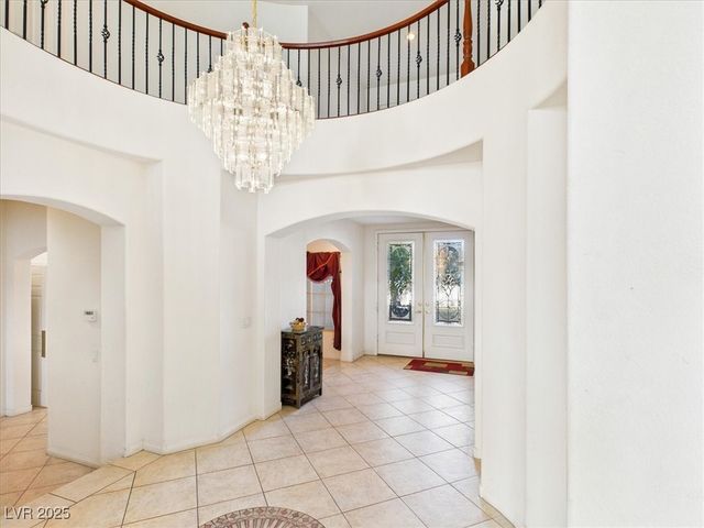 321 Whispering Tree Avenue, Las Vegas, NV 89183