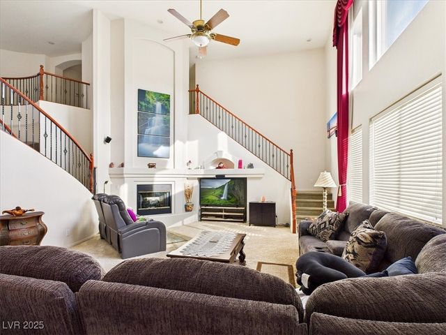 321 Whispering Tree Avenue, Las Vegas, NV 89183