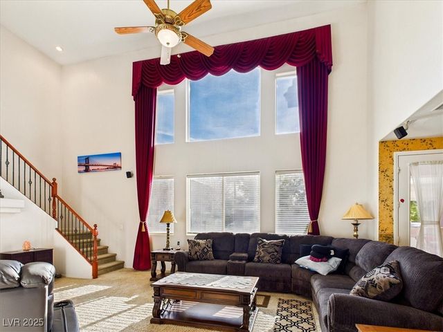 321 Whispering Tree Avenue, Las Vegas, NV 89183