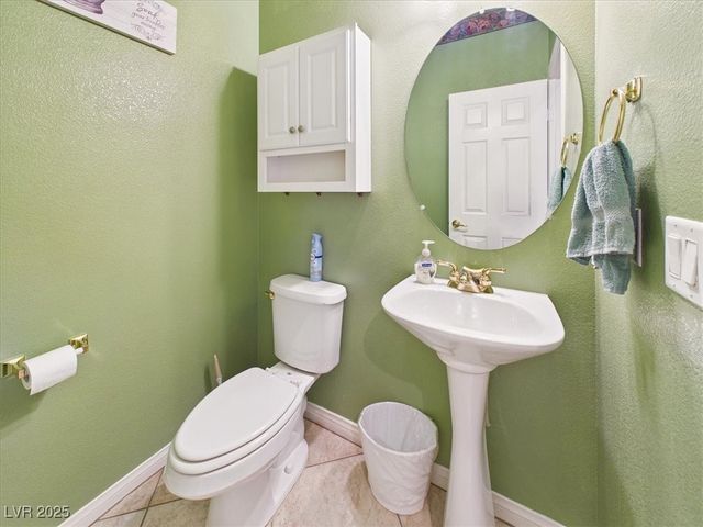 321 Whispering Tree Avenue, Las Vegas, NV 89183