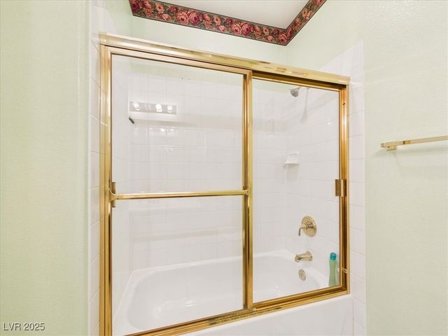 321 Whispering Tree Avenue, Las Vegas, NV 89183