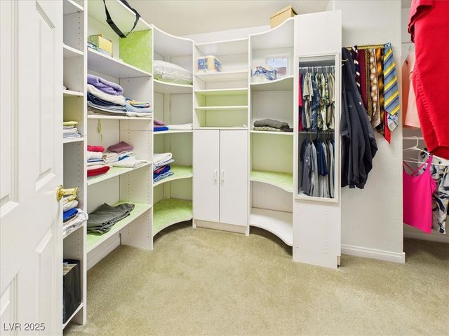 321 Whispering Tree Avenue, Las Vegas, NV 89183