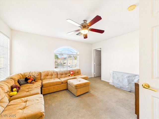 321 Whispering Tree Avenue, Las Vegas, NV 89183