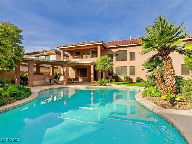 321 Whispering Tree Avenue, Las Vegas, NV 89183