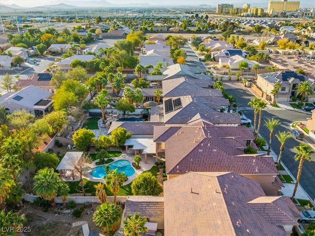 321 Whispering Tree Avenue, Las Vegas, NV 89183