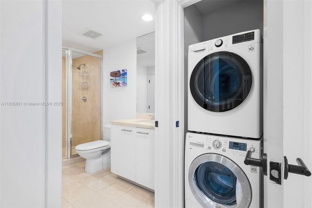 6799 Collins Ave 1704, Miami Beach, FL 33141
