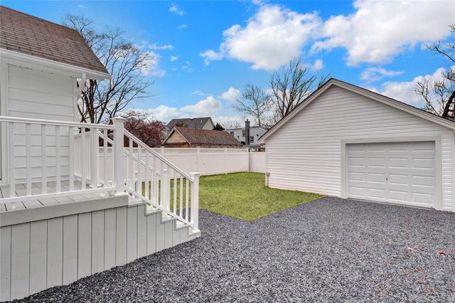 820 Jefferson Street, Baldwin, NY 11510