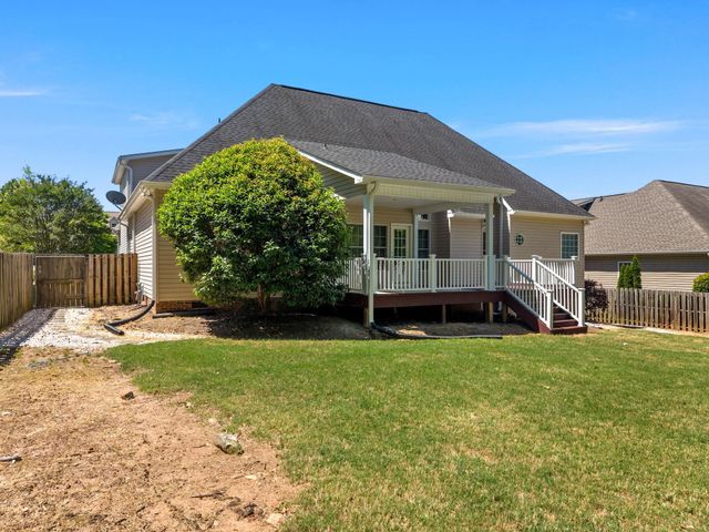 837 E Coosaw Court, Roebuck, SC 29376
