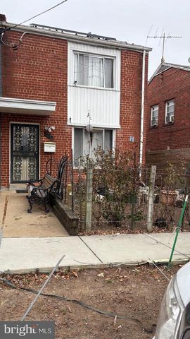 5707 CHILLUM PL NE, Washington, DC 20011