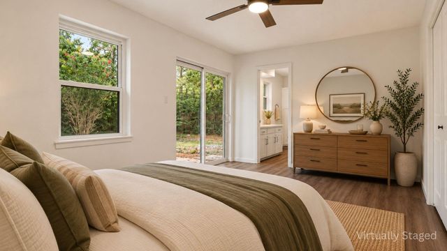 311 Crest Hill Drive, Conroe, TX 77301