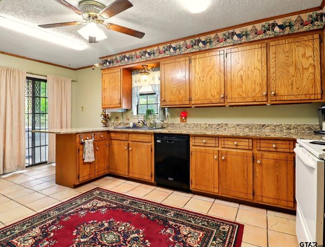 111 Bison Trl, Longview, TX 75605