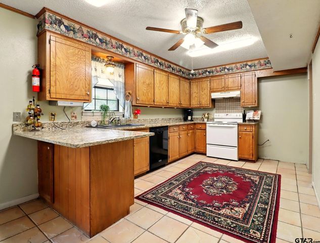 111 Bison Trl, Longview, TX 75605