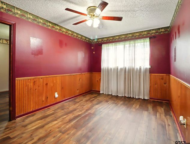 111 Bison Trl, Longview, TX 75605