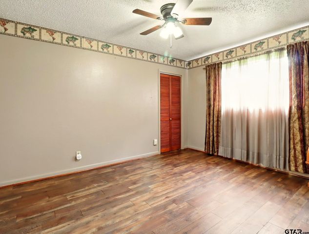 111 Bison Trl, Longview, TX 75605