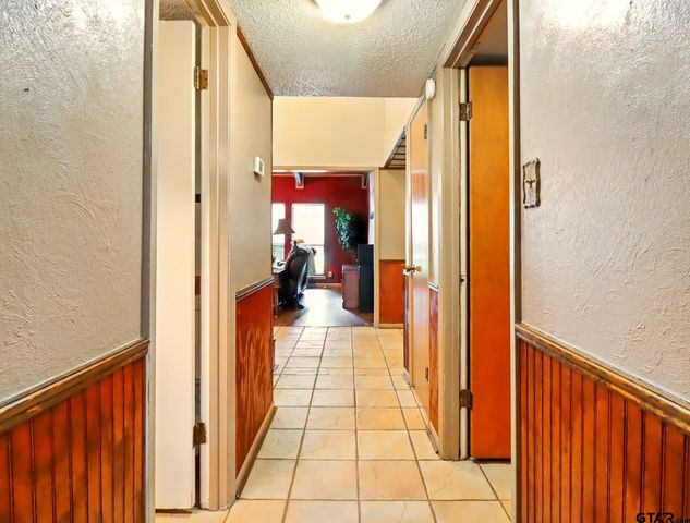 111 Bison Trl, Longview, TX 75605