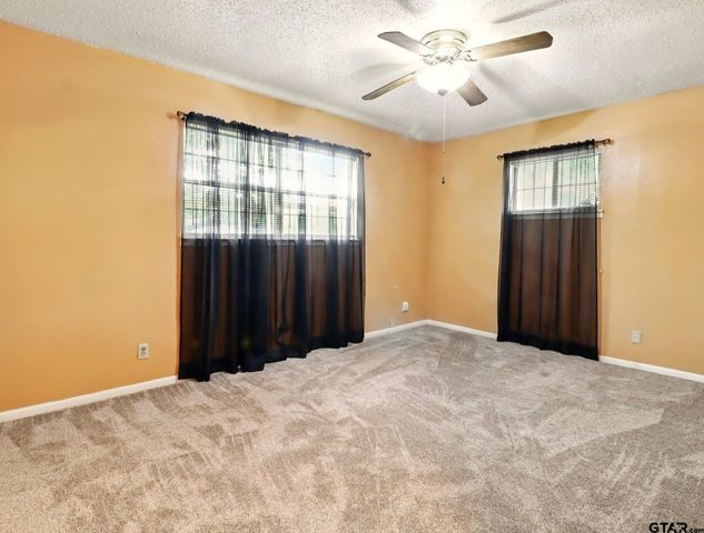 111 Bison Trl, Longview, TX 75605