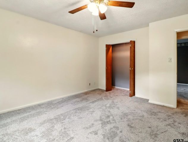 111 Bison Trl, Longview, TX 75605