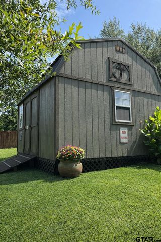 111 Bison Trl, Longview, TX 75605