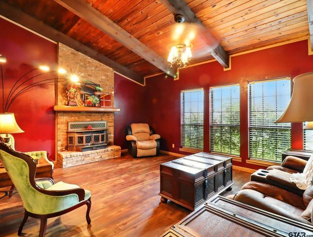 111 Bison Trl, Longview, TX 75605