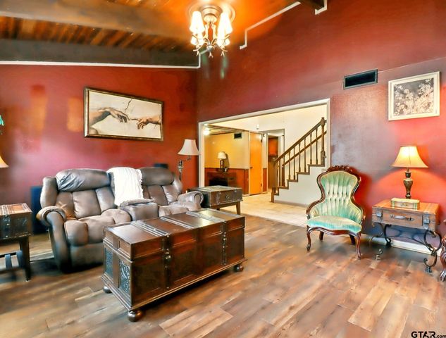 111 Bison Trl, Longview, TX 75605