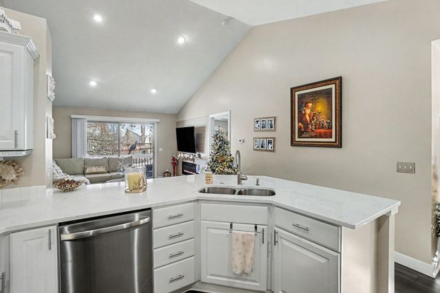 17574 Park Place Circle, Spring Lake, MI 49456