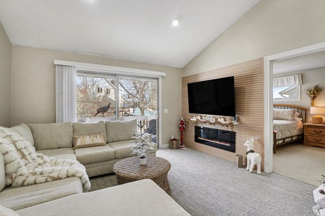 17574 Park Place Circle, Spring Lake, MI 49456