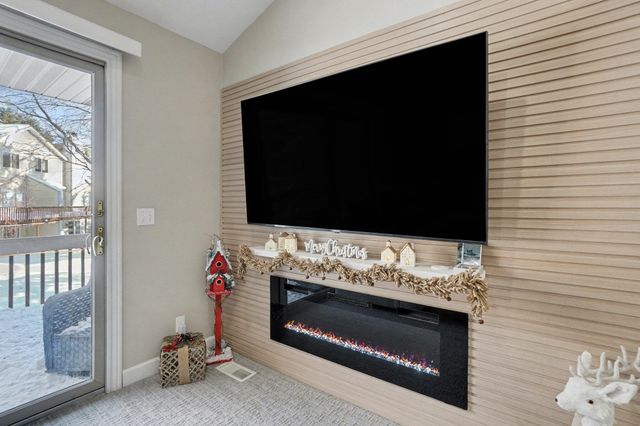 17574 Park Place Circle, Spring Lake, MI 49456