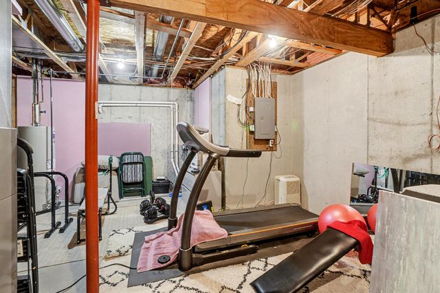 17574 Park Place Circle, Spring Lake, MI 49456