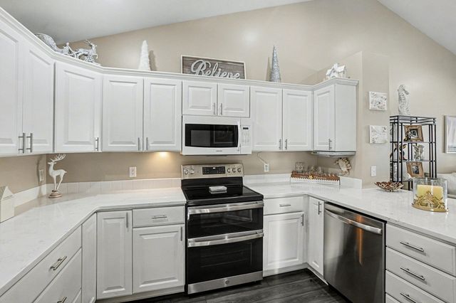 17574 Park Place Circle, Spring Lake, MI 49456