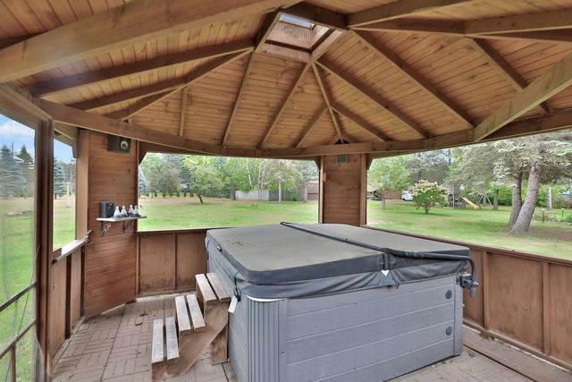 8741 Griggs Avenue, Circle Pines, MN 55014