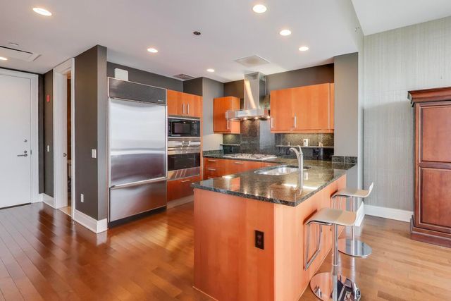 401 N Wabash Avenue 44D, Chicago, IL 60611