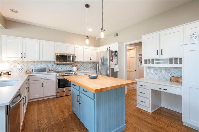 12316 Connell Drive, Overland Park, KS 66213