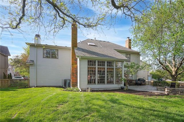 12316 Connell Drive, Overland Park, KS 66213