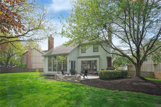 12316 Connell Drive, Overland Park, KS 66213