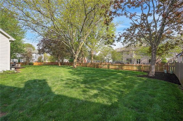 12316 Connell Drive, Overland Park, KS 66213